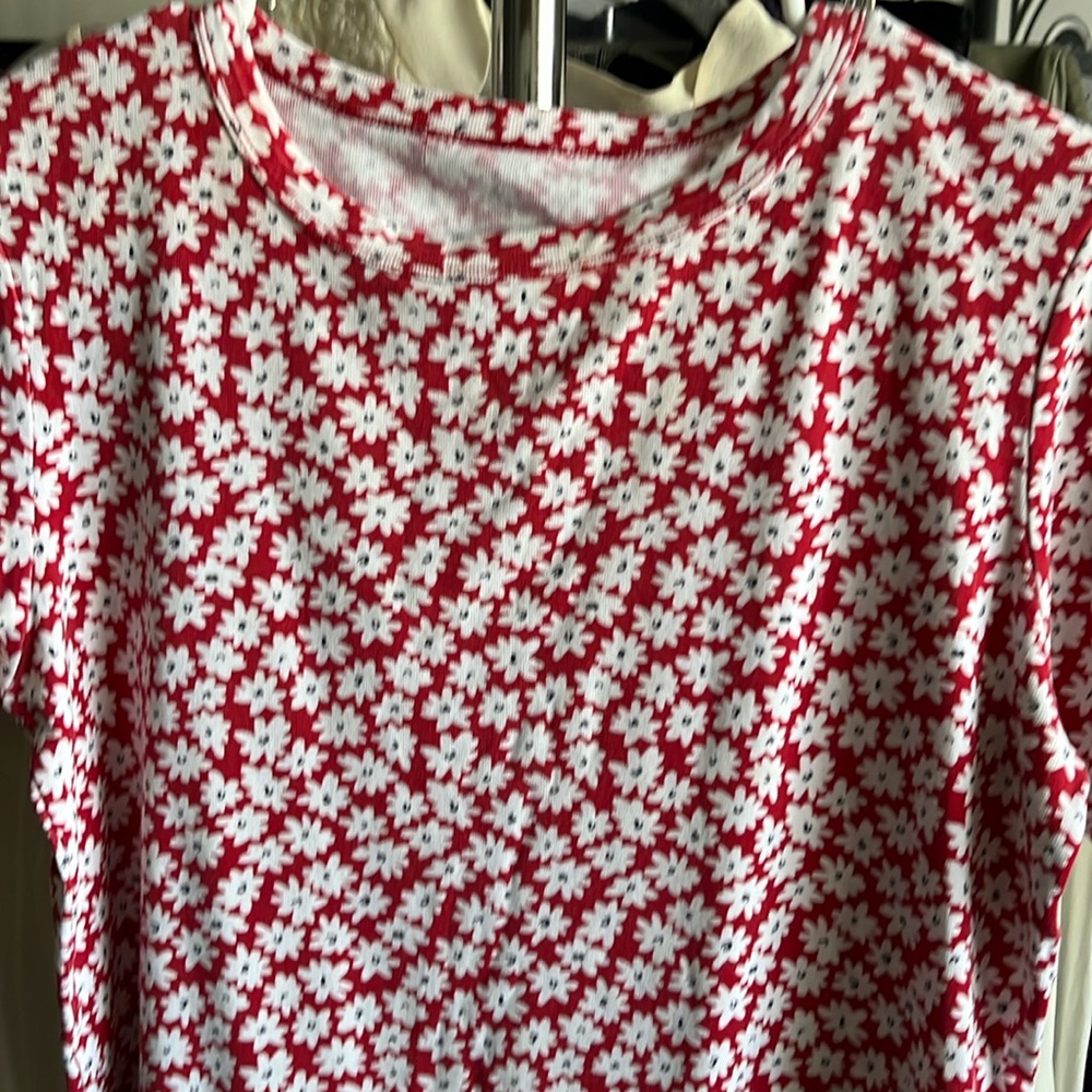 Vintage Daisies Tee